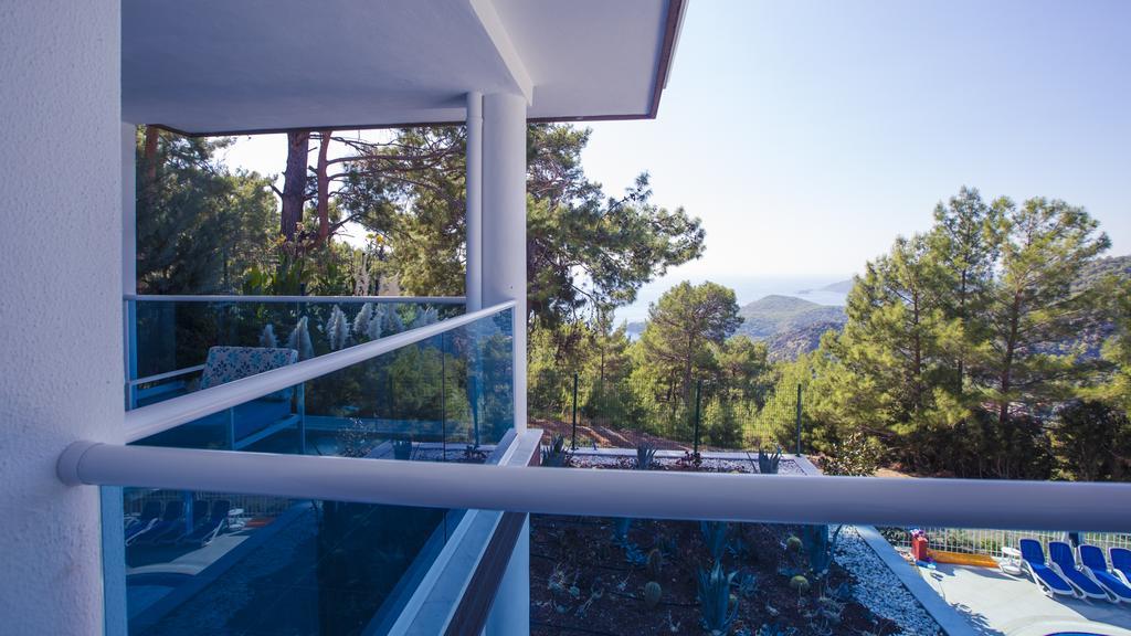 Garcia Resort & Spa Олудениз Екстериор снимка A balcony